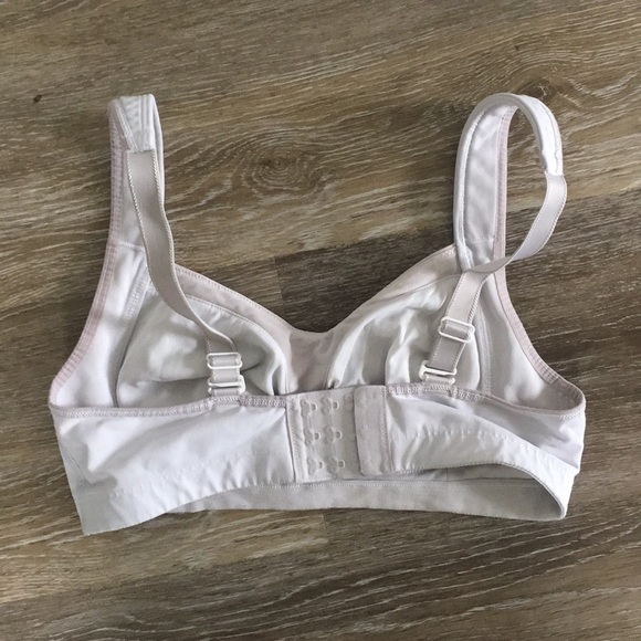NWOT lululemon Like Nothing Bra 32C White ✨ - Picture 3 of 4